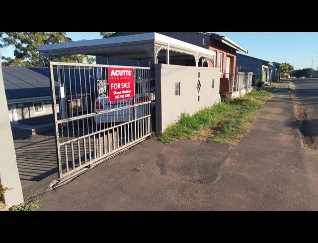 3 BEDROOM SEMI DETACHED FOR SALE IN STONEBRIDGE